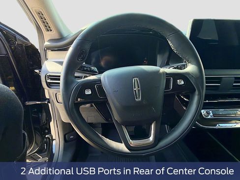 Used 2025 Lincoln Corsair Reserve image 17