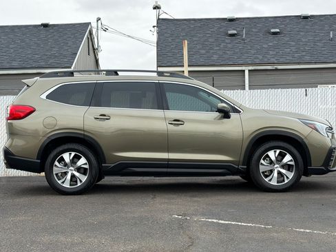 Used 2023 Subaru Ascent Premium w/ Convenience Package AWD/4WD image 3