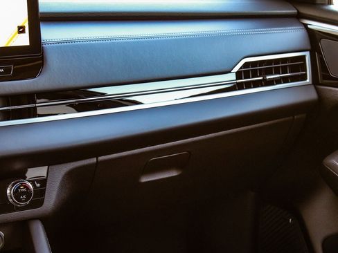 New 2026 Mitsubishi Outlander Trail Edition image 17