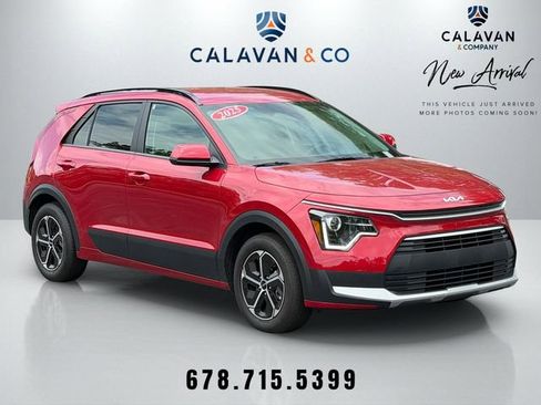Certified 2025 Kia Niro LX FWD image 1
