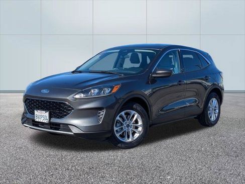 Used 2020 Ford Escape SE FWD image 1