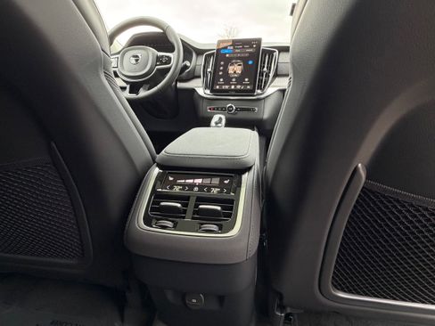 New 2026 Volvo XC90 B6 Ultra w/ Lounge Package image 11