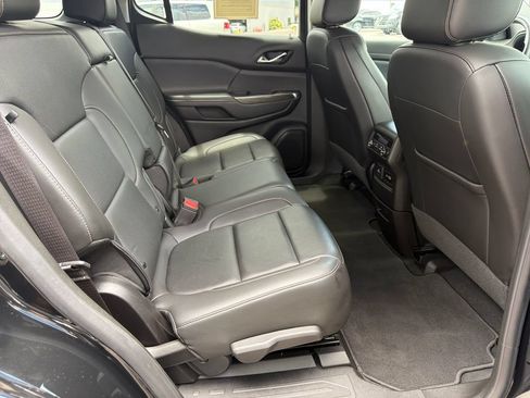 Used 2023 GMC Acadia SLT AWD/4WD image 37