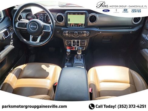 Used 2021 Jeep Gladiator Rubicon image 10
