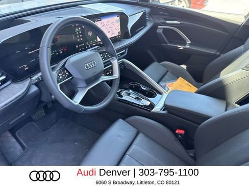 Used 2025 Audi Q5 Premium Plus w/ Premium Plus AWD/4WD image 10