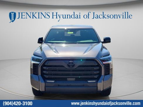 Used 2025 Toyota Tundra SR5 w/ SR5 Premium Package AWD/4WD image 14