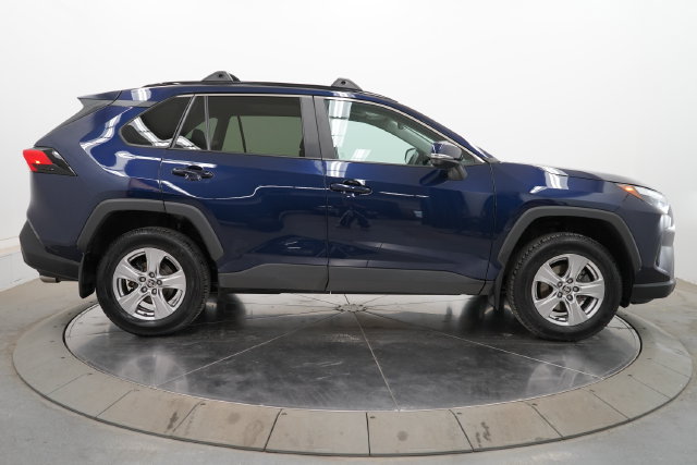 Used 2022 Toyota RAV4 XLE w/ Convenience Package AWD/4WD image 8