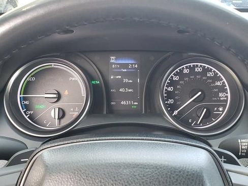 Used 2024 Toyota Camry SE w/ Cold Weather Package FWD image 19
