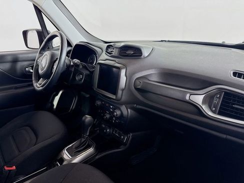 Used 2022 Jeep Renegade Latitude w/ Convenience Group image 28