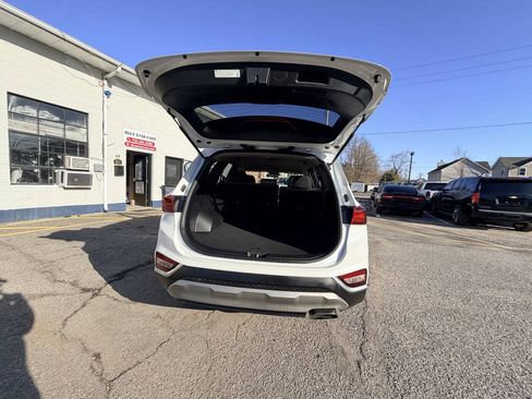 Used 2019 Hyundai Santa Fe SE FWD image 19