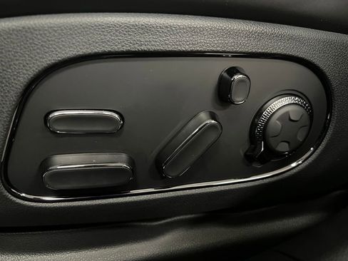 New 2026 Genesis G90 3.5T Prestige image 11