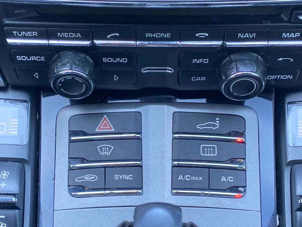 Used 2016 Porsche Panamera image 22