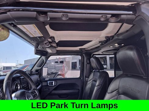 Used 2020 Jeep Gladiator Overland image 15