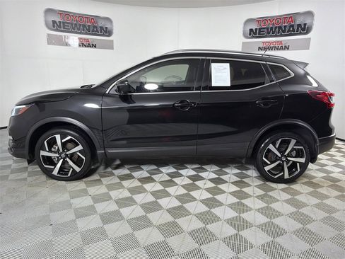 Used 2020 Nissan Rogue Sport SL w/ Premium Package image 8