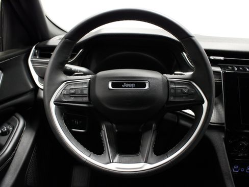 Used 2023 Jeep Grand Cherokee L Laredo RWD image 23