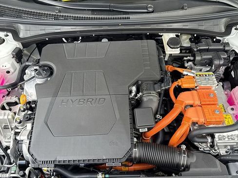 New 2025 Hyundai Elantra Limited w/ Cargo Package FWD image 40
