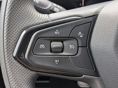 Used 2025 Chevrolet TrailBlazer LT AWD/4WD image 19