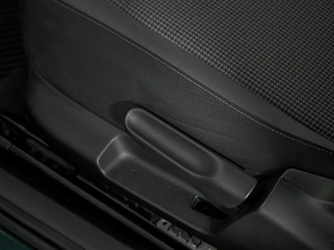 Used 2018 Volkswagen Beetle 2.0T S image 21