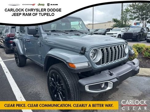 Used 2025 Jeep Wrangler Unlimited Sahara w/ Safety Group AWD/4WD image 4
