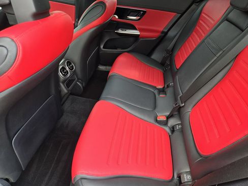 Used 2024 Mercedes-Benz GLC 43 AMG 4MATIC image 28