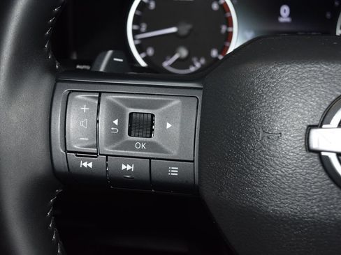 Certified 2026 Nissan Rogue SV AWD/4WD image 7
