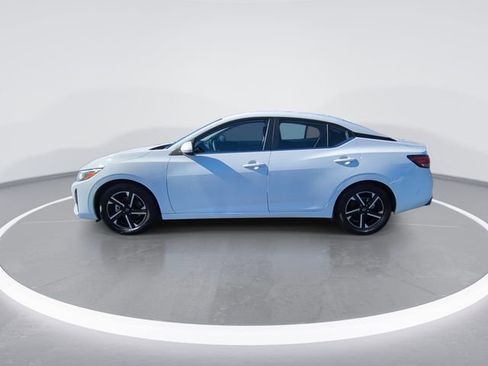 Used 2025 Nissan Sentra SV image 5