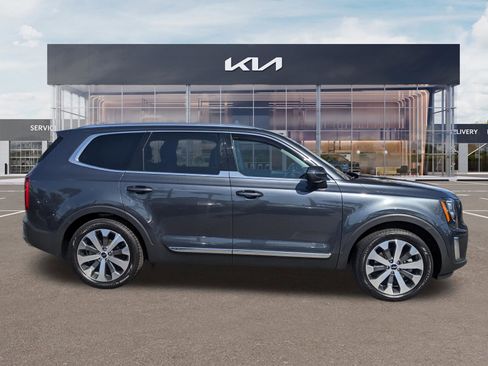 Certified 2022 Kia Telluride EX w/ EX Premium Package image 3