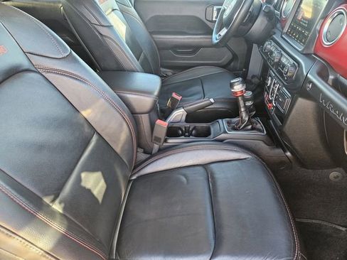 Used 2018 Jeep Wrangler Unlimited Rubicon w/ Uconnect 4C Nav & Sound Group image 15