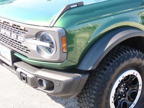 Certified 2023 Ford Bronco Badlands image 3