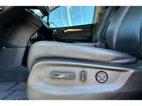 Used 2023 Honda Odyssey Touring image 13