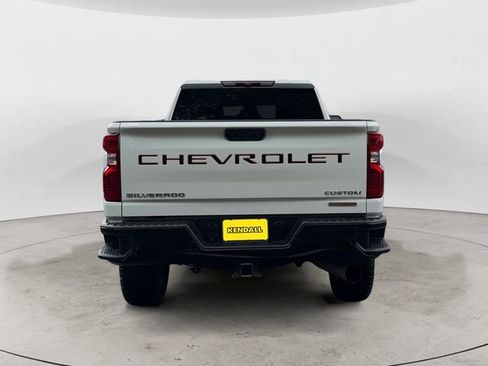 Used 2024 Chevrolet Silverado 2500 Custom w/ Custom Value Package AWD/4WD image 4