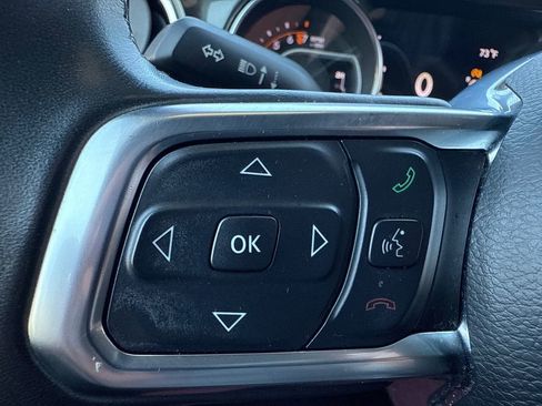 Used 2019 Jeep Wrangler Unlimited Sahara image 29