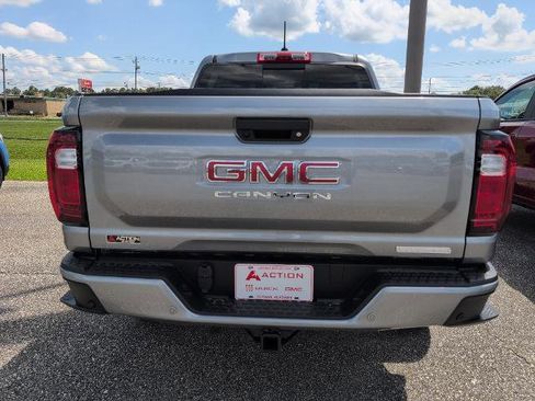 New 2025 GMC Canyon Elevation w/ Convenience Package image 3
