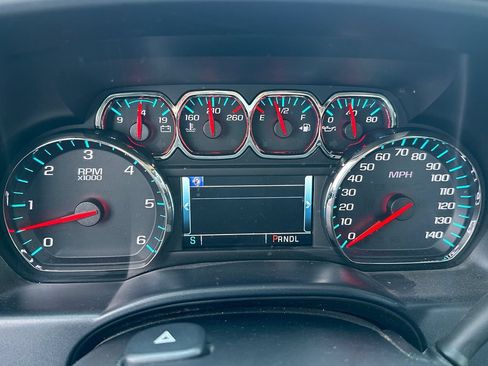 Used 2019 Chevrolet Silverado 1500 LT AWD/4WD image 10
