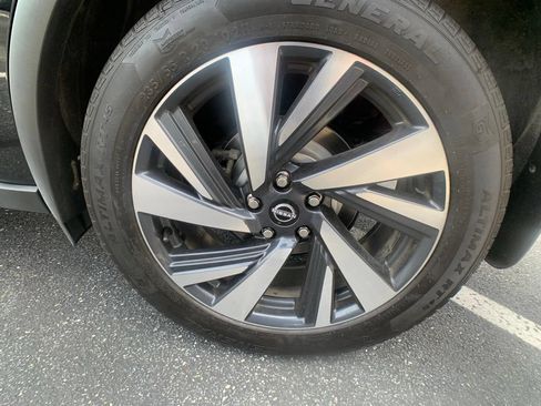 Certified 2023 Nissan Murano SL w/ SL Moonroof Package AWD/4WD image 35