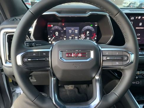 New 2025 GMC Canyon Elevation w/ Convenience Package image 15