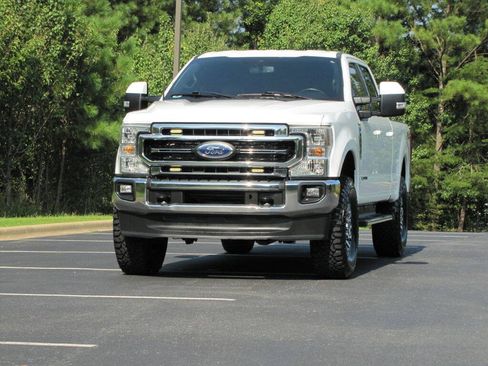 Used 2022 Ford F250 Lariat w/ Lariat Value Package AWD/4WD image 9