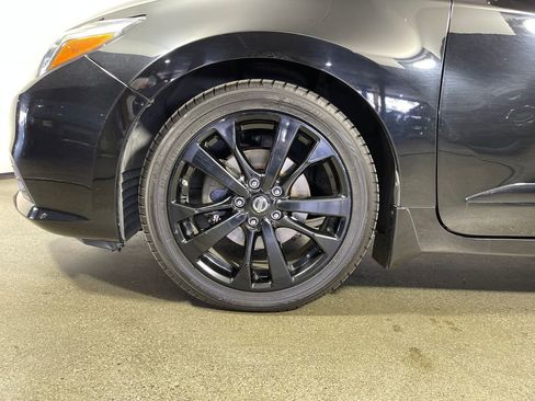 Used 2018 Nissan Altima 2.5 SR w/ SR Midnight Edition FWD image 11