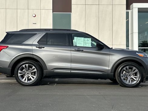 Certified 2022 Ford Explorer XLT w/ Equipment Group 202A image 2