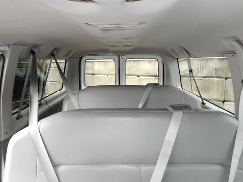 Used 2011 Ford E-150 and Econoline 150 Wagon w/ PWR Windows & Locks Group RWD image 22