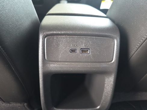 Used 2024 Chevrolet Trax RS w/ Sunroof Package FWD image 27