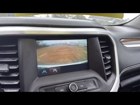 Used 2019 GMC Acadia SLE image 19