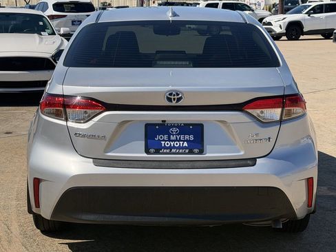 Used 2024 Toyota Corolla LE FWD image 8