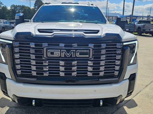 Used 2025 GMC Sierra 2500 Denali Ultimate AWD/4WD image 2