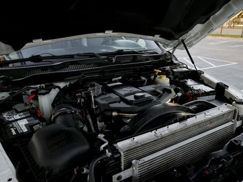 Used 2018 RAM 3500 Laramie Longhorn image 30