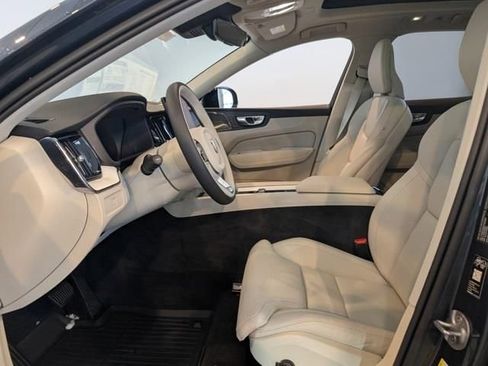 New 2026 Volvo XC60 B5 Ultra w/ Protection Package Premier AWD/4WD image 10