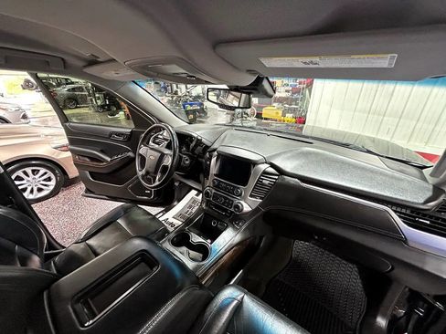 Used 2016 Chevrolet Suburban LT image 16
