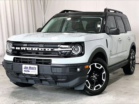 Certified 2024 Ford Bronco Sport Outer Banks w/ Tech Package AWD/4WD image 12