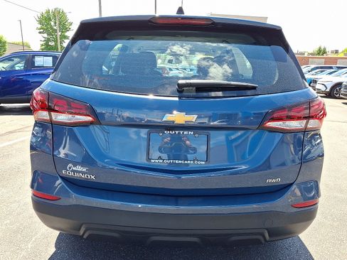 Used 2024 Chevrolet Equinox LS AWD/4WD image 4