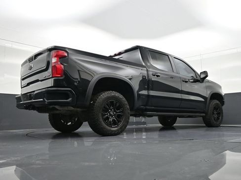 Used 2025 Chevrolet Silverado 1500 ZR2 w/ Technology Package image 31